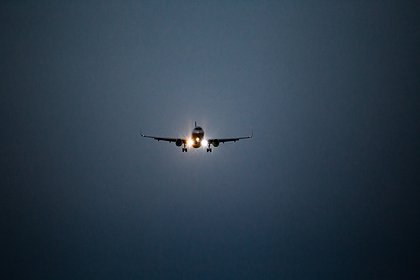 Свыше 10 летевших в Сочи самолетов резко сменили курс и сели в другом месте