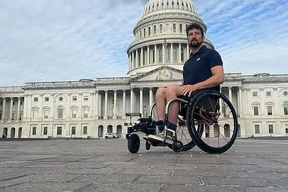 Парализованный путешественник решил преодолеть на лыжах сотни километров в Антарктиде