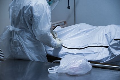 Женщина прожила две недели с мертвым возлюбленным