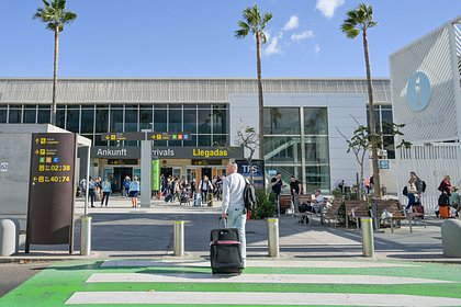 Мужчина попытался сесть на рейс в Европе с телом супруги и попался