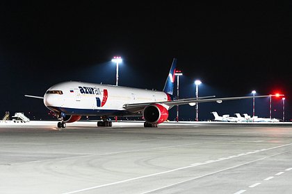 Названа причина подачи сигнала бедствия самолетом с россиянами