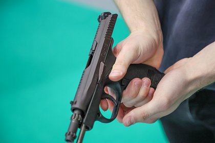 Десять человек погибли в результате стрельбы в школе