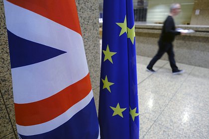 Великобритания ввела санкции против российских банков и СПГ