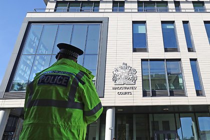 Влюбленная пара занялась сексом на глазах у детей в туристическом месте