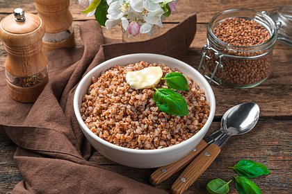 Голландец описал популярное в России блюдо фразой «напоминает корм для птиц»