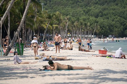 Россияне в августе массово устремились на отдых в две курортные страны