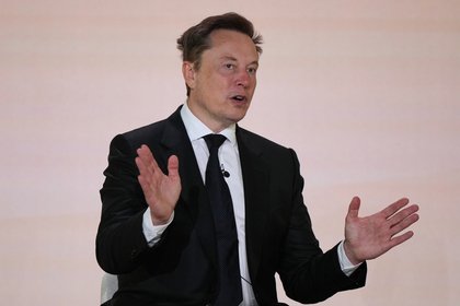 Объяснено желание Маска ускорить слияние SpaceX и Tesla
